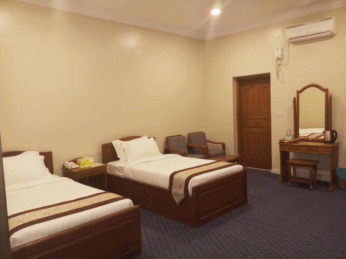 Ruby Garden Hotel Yangon Extérieur photo
