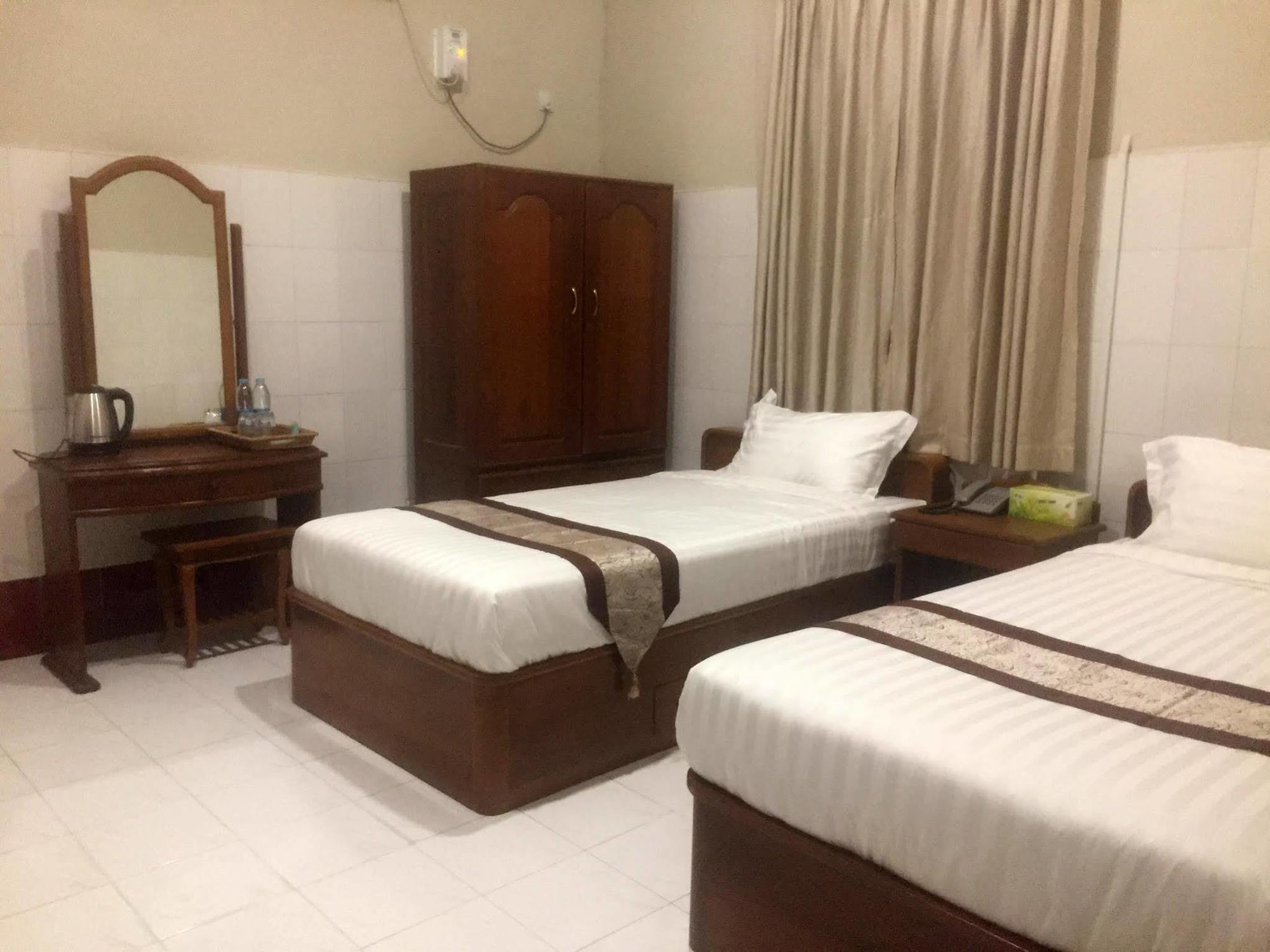 Ruby Garden Hotel Yangon Extérieur photo