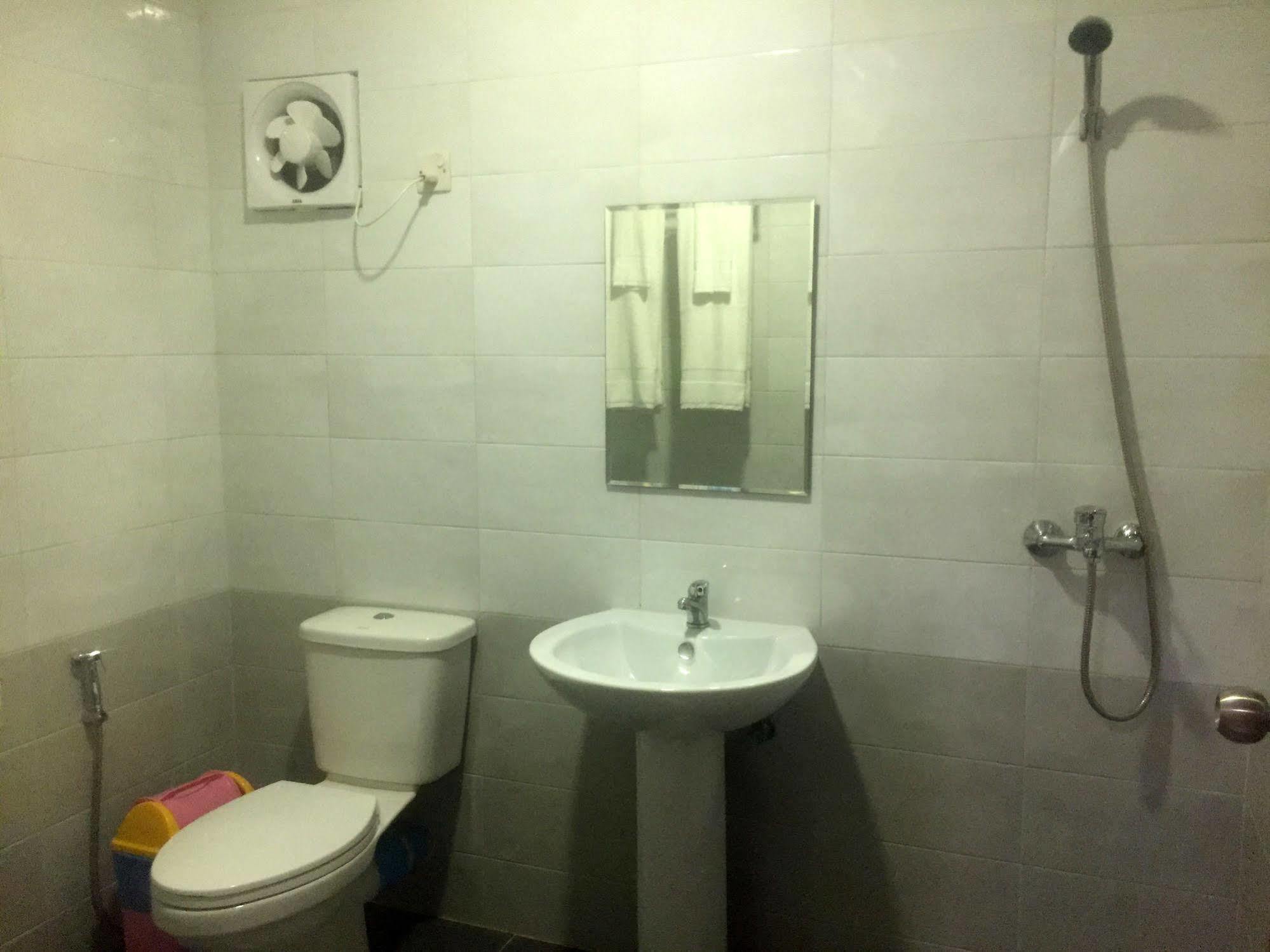 Ruby Garden Hotel Yangon Extérieur photo